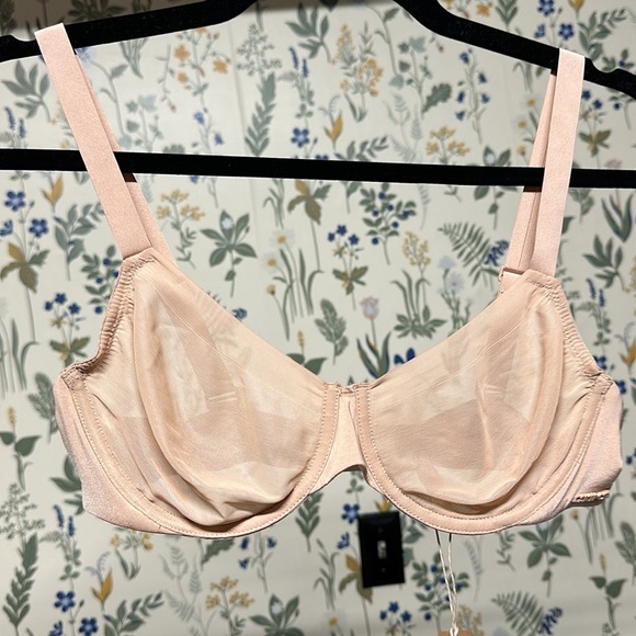 Skims No Show Molded Unlined Balconette Bra in clay 34D NWT - Picture 7 of 11